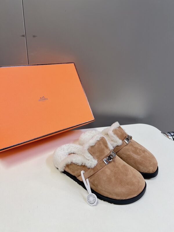 Hermès Shearling Suede Mules - Camel with Silver Kelly Lock - Image 2