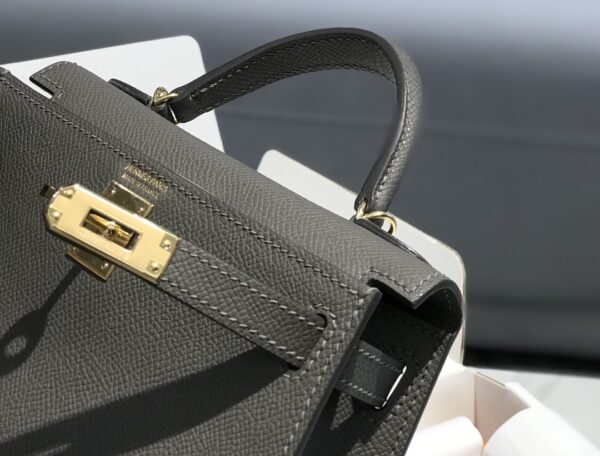 Hermès Kelly 25 Sellier - Etain Grey Epsom Leather with Gold Hardware - Image 2