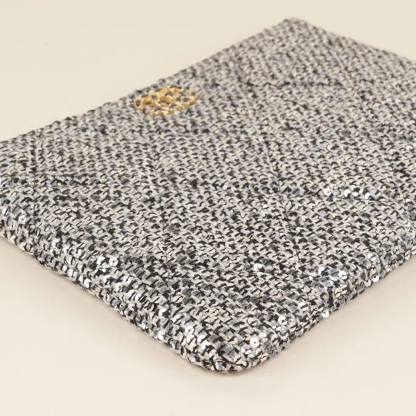 19 Sequin Pouch - Image 5