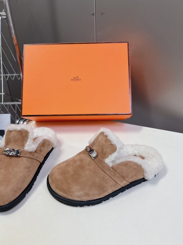Hermès Shearling Suede Mules - Camel with Silver Kelly Lock - Image 3