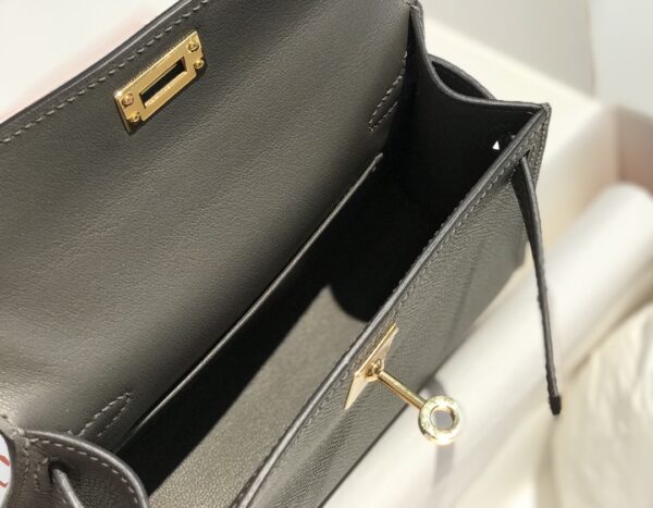 Hermès Kelly 25 Sellier - Etain Grey Epsom Leather with Gold Hardware - Image 4