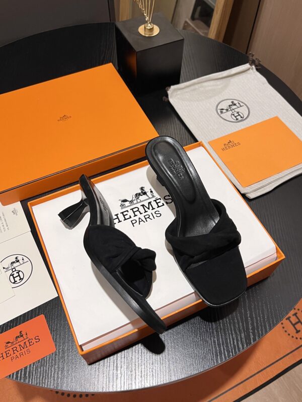 Hermès Night 55 Knotted Suede Mules - Black