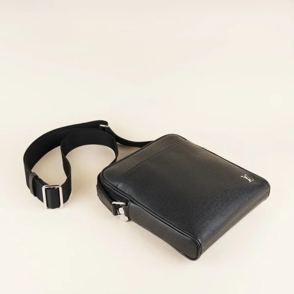 Alex Messenger Bag - Image 4