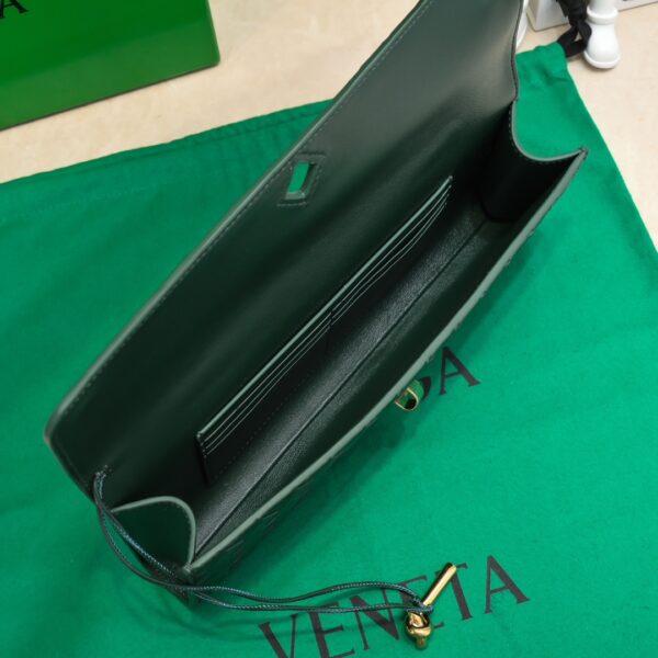 Bottega Veneta Knot Clutch - Dark Green Intrecciato Leather - Image 2