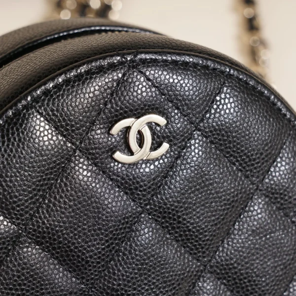 CC Round Chain Bag - Image 7