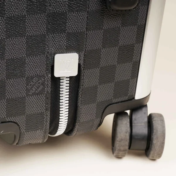 Horizon 50 Suitcase - Image 9