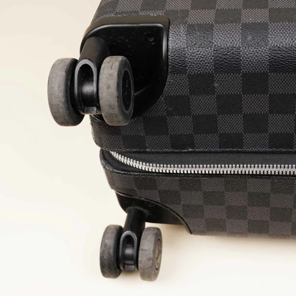 Horizon 50 Suitcase - Image 12