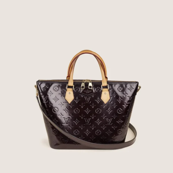 Montebello MM Shoulder Bag