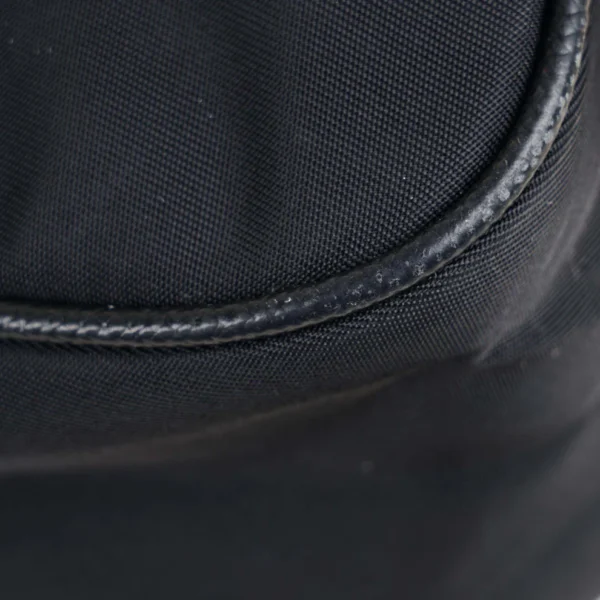Re-Edition 2005 Shoulder Bag - Image 10