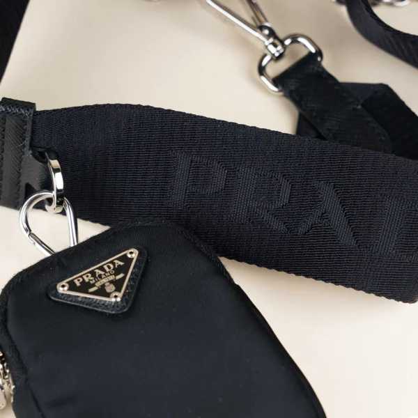 Re-Edition 2005 Shoulder Bag - Image 12