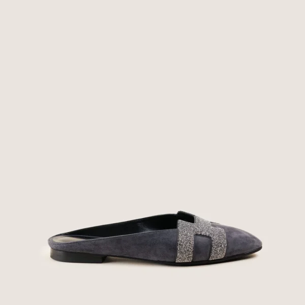 Roxane Mule