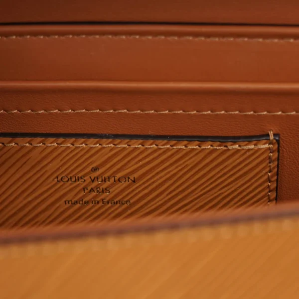 Twist MM Shoulder Bag - Image 3