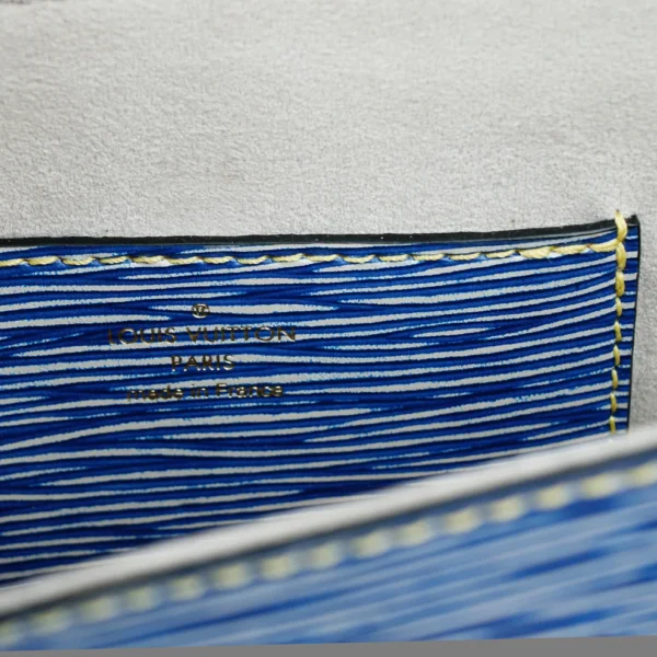 Louis Vuitton Twist MM Bag – Epi Leather in Blue - Image 7