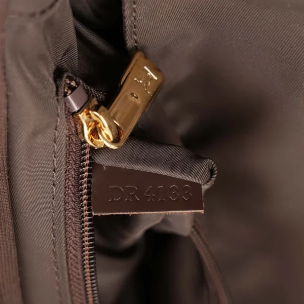 Zephyr 50 Suitcase - Image 9